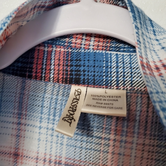 Button Up Flannel Shirt Urban Girl Large 100% Poly - Picture 9 of 11